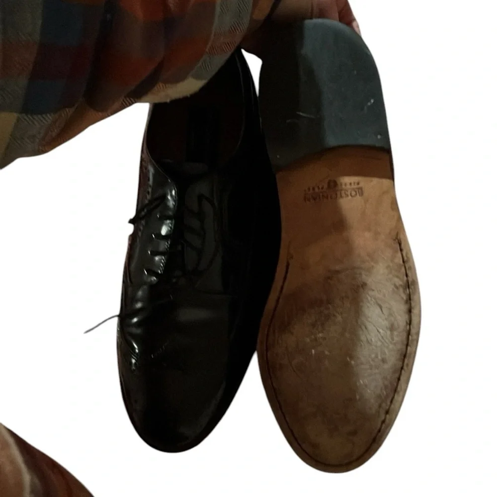 Bostonian Classics Men’s size 10.5 Wide black leather lace up wing tip shoes